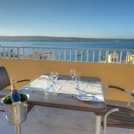 卢娜假日综合酒店 梅利哈