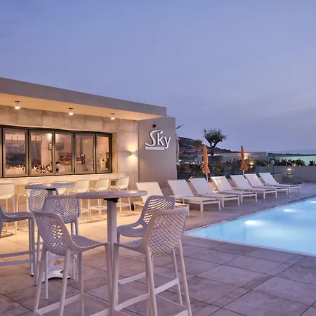 卢娜假日综合酒店 梅利哈