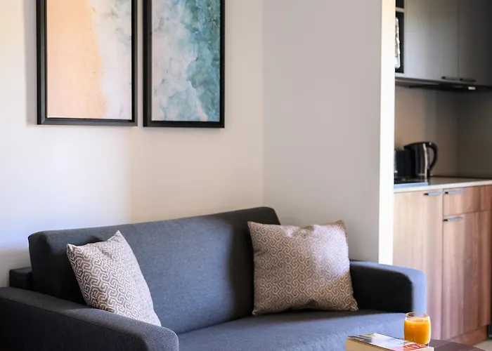 Luna Complex Aparthotel 3*