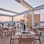 Luna Complex 3*