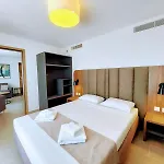 Aparthotel Luna Complex 3*