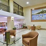 Luna Complex מלון דירות מליאהה