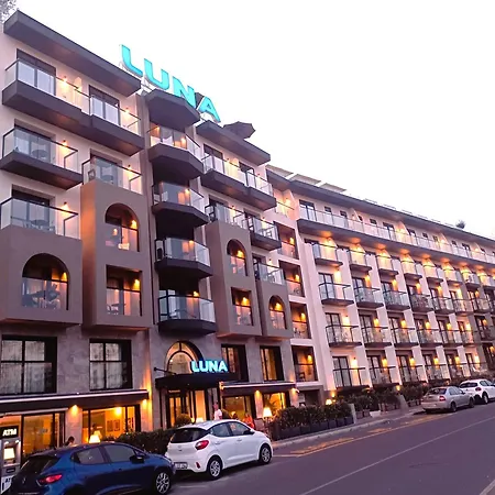 Aparthotel Luna Complex 3*