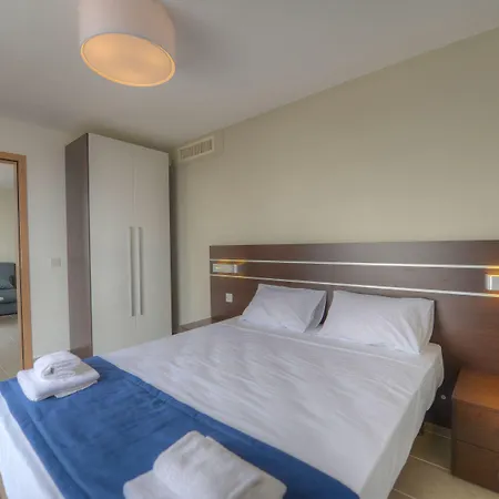 لونا هوليداي كومبليكس شقة فندقية