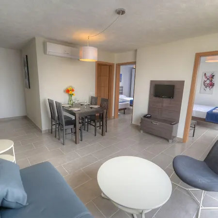 لونا هوليداي كومبليكس 3* المليحة