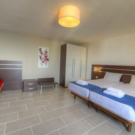 Aparthotel Luna Complex 3*