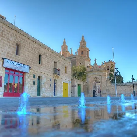 Luna Complex מלון דירות 3*
