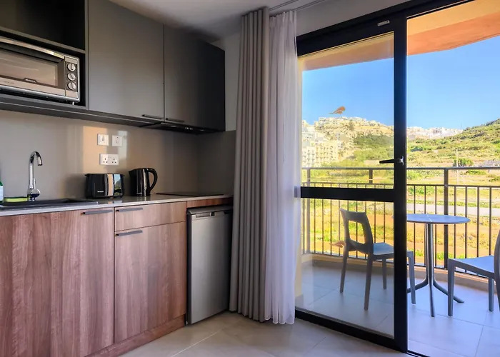 Luna Complex Aparthotel