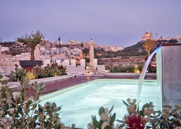 Luna Complex Aparthotel 3*