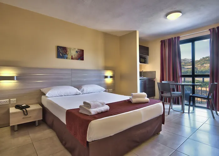 Ξενοδοχείο με διαμερίσματα Luna Complex 3*